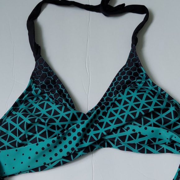 Bikini Set - Picture 2 of 8